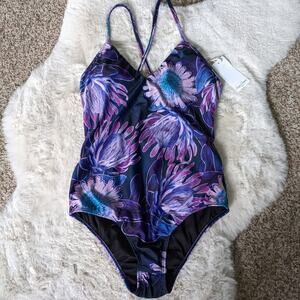 NWT, Sensi Graves One Piece swim suit, size Medium